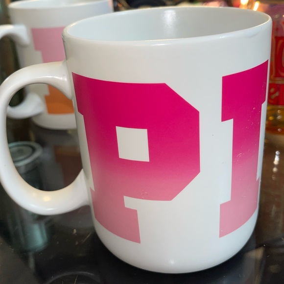 A Bundle of Three PINK mug cups - Picture 3 of 11